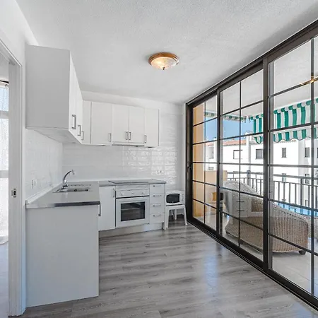 Apartament Family Flat With 3 Bedrooms And Balcony Near Gigantes And Ocean Puerto de Santiago (Tenerife)