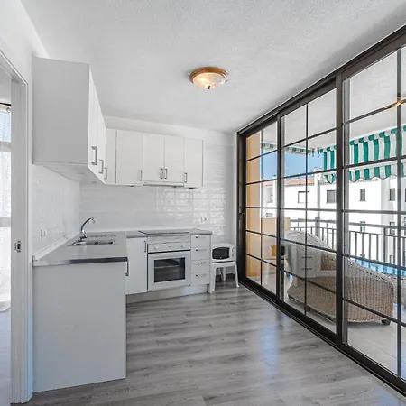 Lägenhet Family Flat With 3 Bedrooms And Balcony Near Gigantes And Ocean Puerto de Santiago (Tenerife)