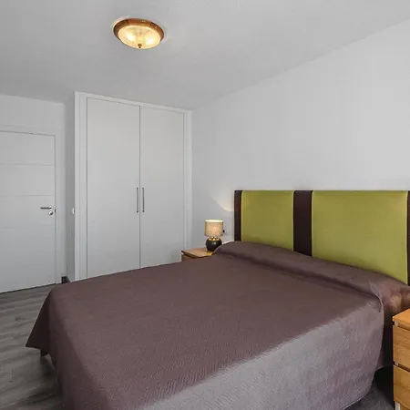 Lägenhet Family Flat With 3 Bedrooms And Balcony Near Gigantes And Ocean