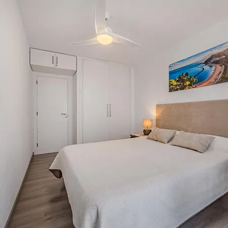 Lägenhet Family Flat With 3 Bedrooms And Balcony Near Gigantes And Ocean *