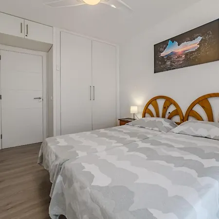 Family Flat With 3 Bedrooms And Balcony Near Gigantes And Ocean 아파트 푸에르토 데 산티아고