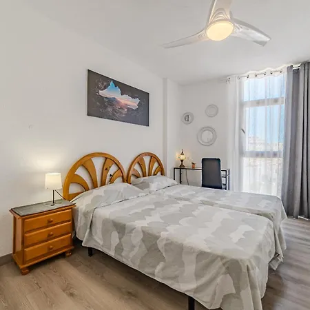 Family Flat With 3 Bedrooms And Balcony Near Gigantes And Ocean Lägenhet