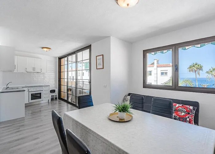 Family Flat With 3 Bedrooms And Balcony Near Gigantes And Ocean