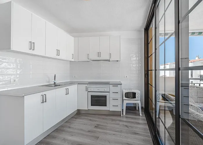 Family Flat With 3 Bedrooms And Balcony Near Gigantes And Ocean アパート