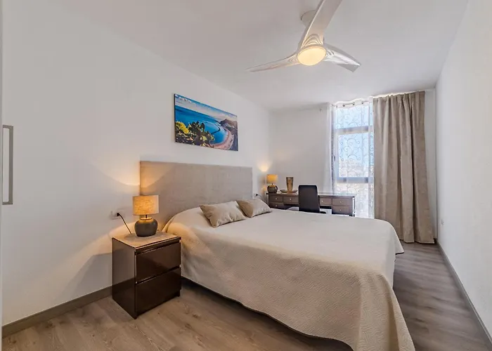 Family Flat With 3 Bedrooms And Balcony Near Gigantes And Ocean